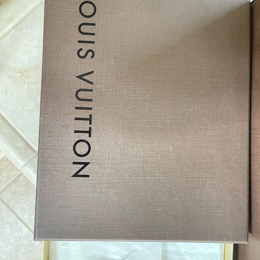 Authentic Louis Vuitton Red Epi Leather Pochette - Picture 3 of 7